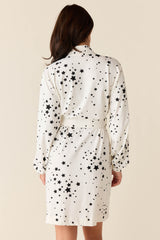 Quinn Cloud Jersey Banded Short Robe in White Stars