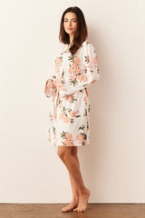 Meadow Cloud Jersey Classic Short Robe in Peaches & Cream