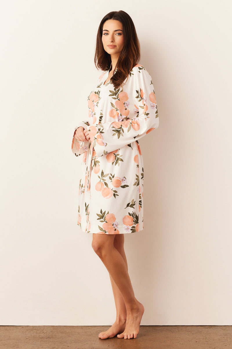 Meadow Cloud Jersey Classic Short Robe in Peaches & Cream