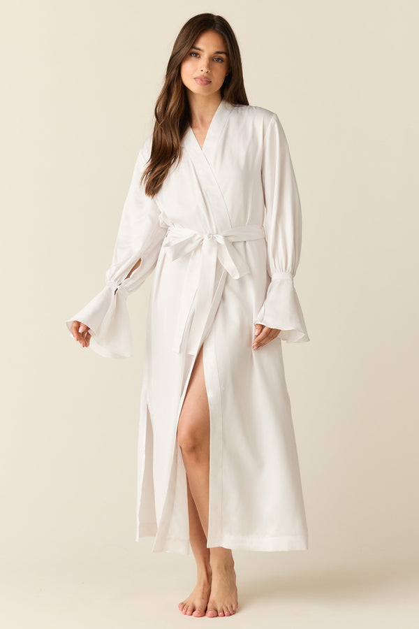 Juliette Luxe Satin Cuff Robe in Blanc