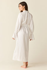 Juliette Luxe Satin Cuff Robe in Blanc